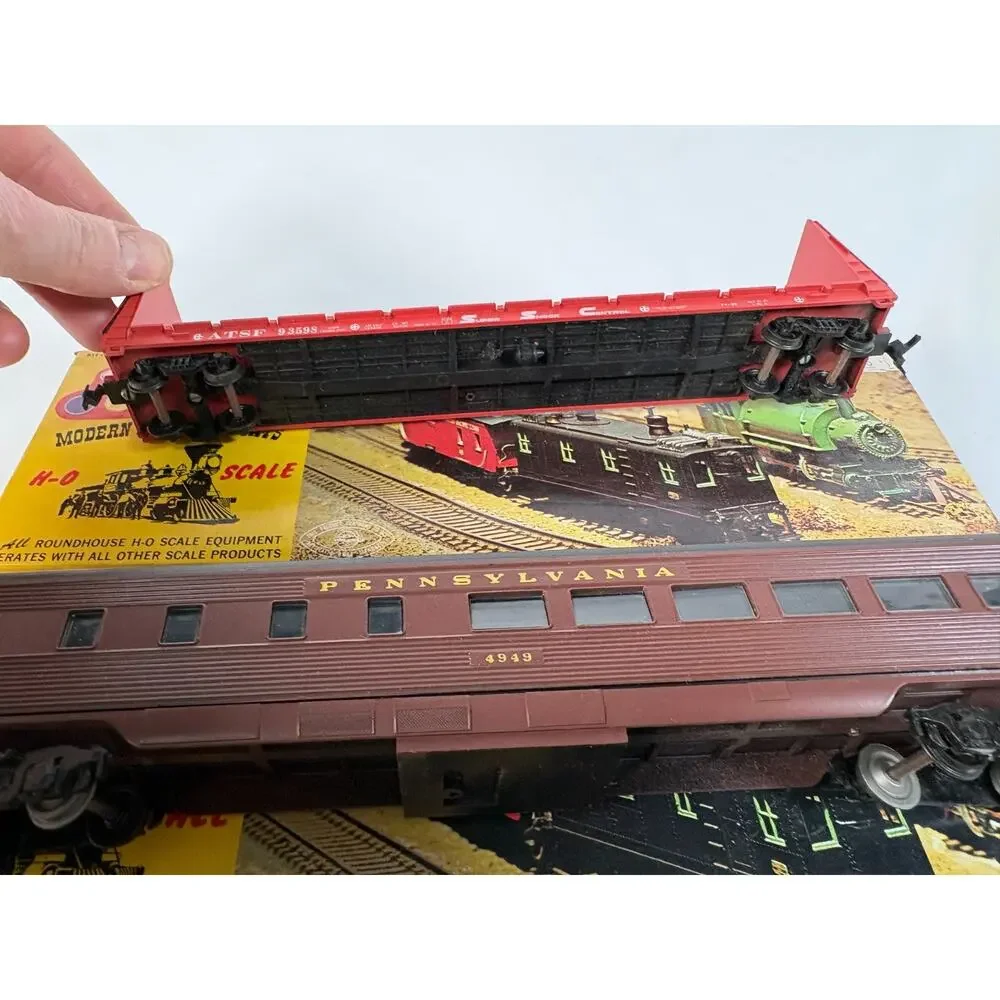 Roundhouse HO Scale Freight Car Lot Flat Car Passenger Hopper Box Mixed Vintage